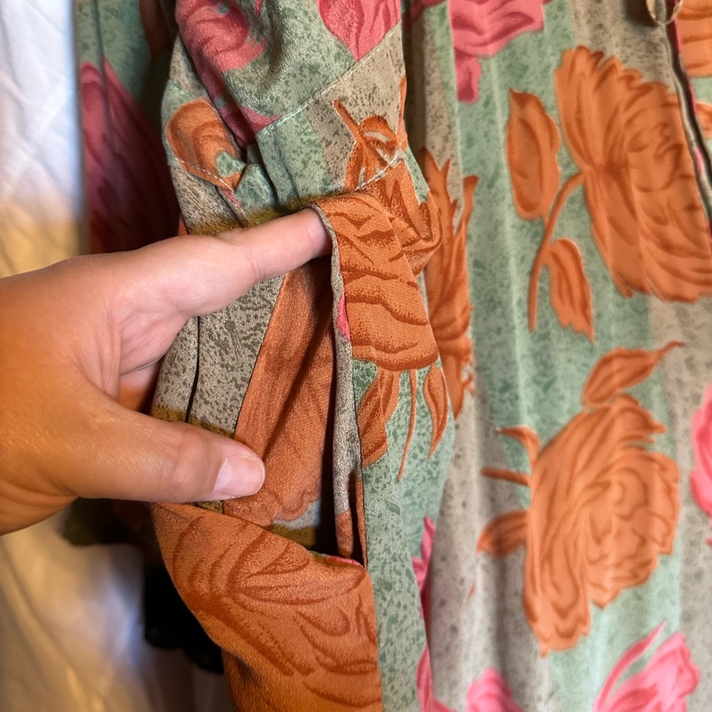 Kantha Bae Floral Silk Dreamweaver Kimono - Picture 6 of 7